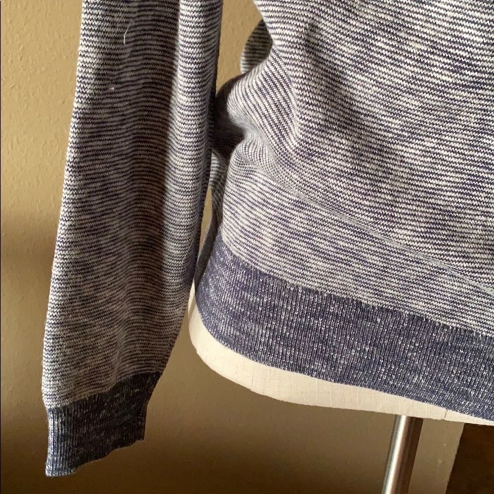 Red Ale Sweater - Picture 4 of 5